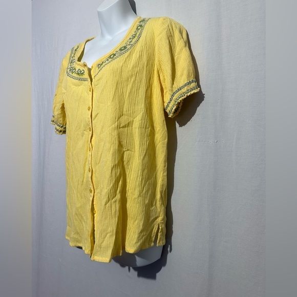 D&co Yellow and Blue Floral Button Down Blouse Large - Picture 3 of 5